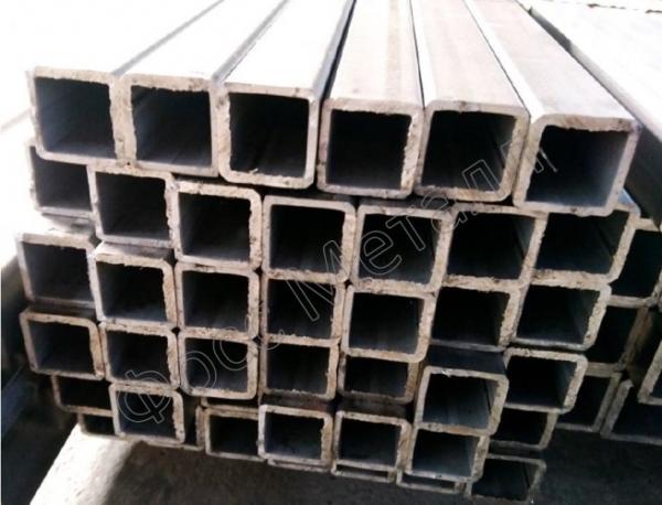 Труба нержавеющая квадратная матовая AISI 304 30х30х3